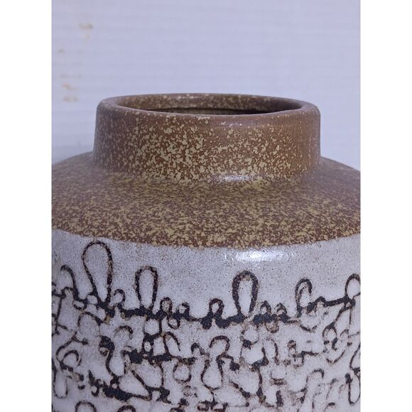 Signature Design by Ashley Ceramic Farmhouse Rustic Meghan Vase Home Decor - Picture 7 of 7